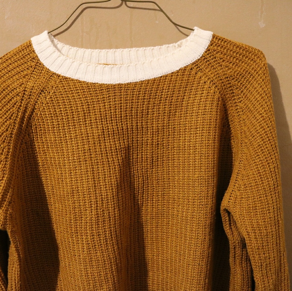 Sweatshirt - Picture 2 of 2